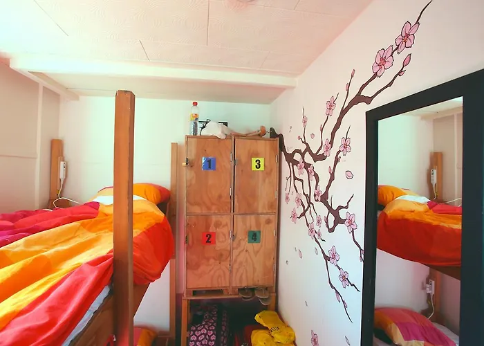 Yadoya Guest House Green